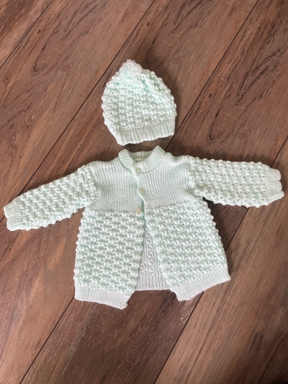 Hand-Knit Baby Cardigan & Hat Set in Mint Green size 0-6 months New never worn